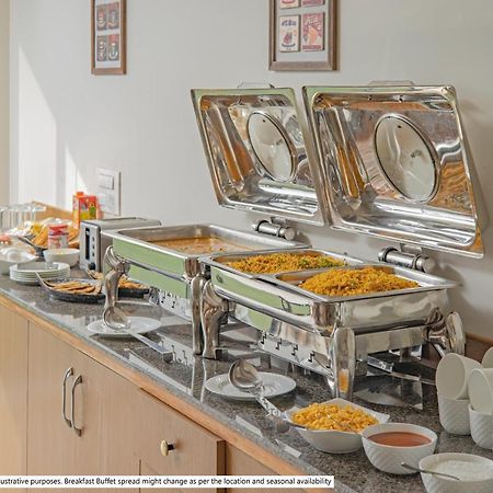 Treebo Premium Tahoora International Hotel โกลกาตา ภายนอก รูปภาพ
