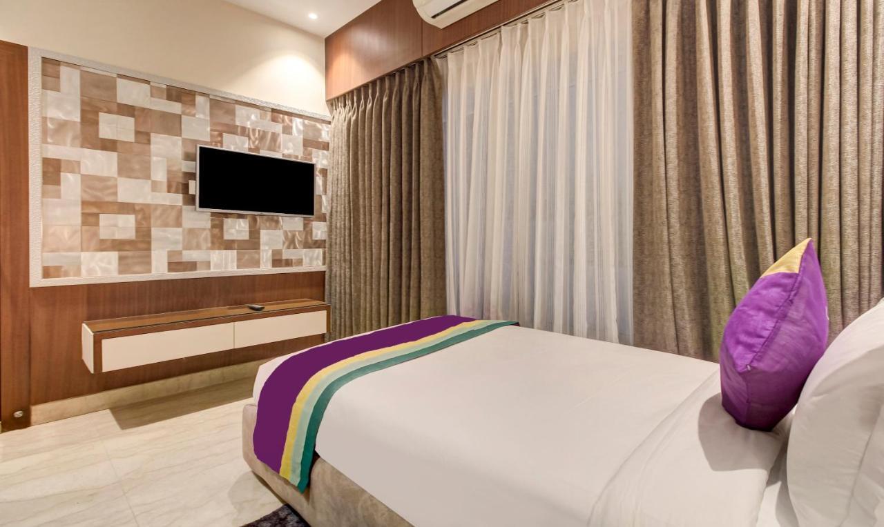 Treebo Premium Tahoora International Hotel โกลกาตา ภายนอก รูปภาพ