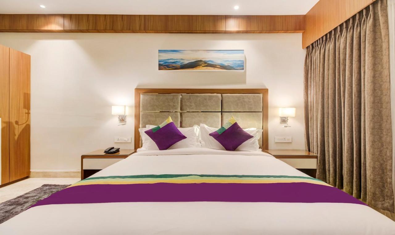 Treebo Premium Tahoora International Hotel โกลกาตา ภายนอก รูปภาพ