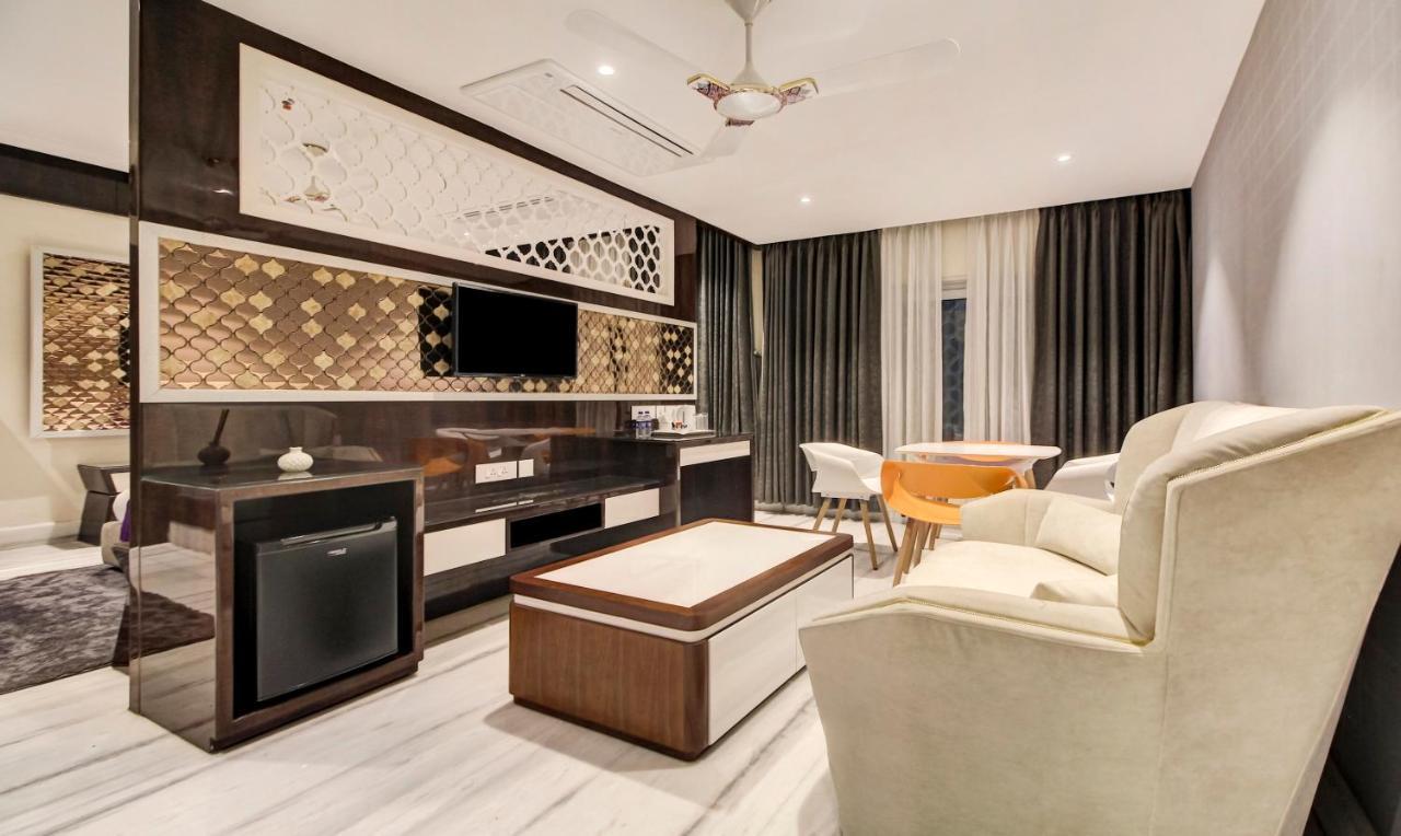 Treebo Premium Tahoora International Hotel โกลกาตา ภายนอก รูปภาพ